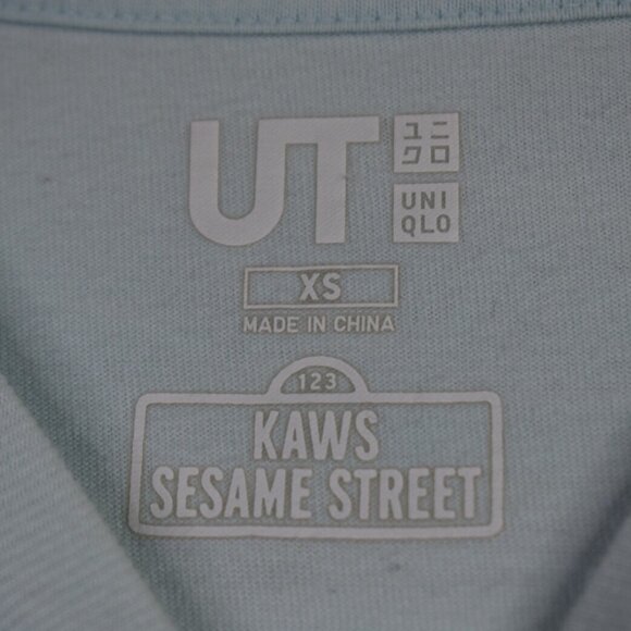 Uniqlo x Kaws Tee XS Adult Unisex Sesame Street Elmo Cookie Monster Blue Cotton - Picture 7 of 11